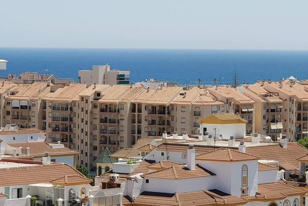 Cosy With Seaviews, Pool Close To Beach. Fuengirola