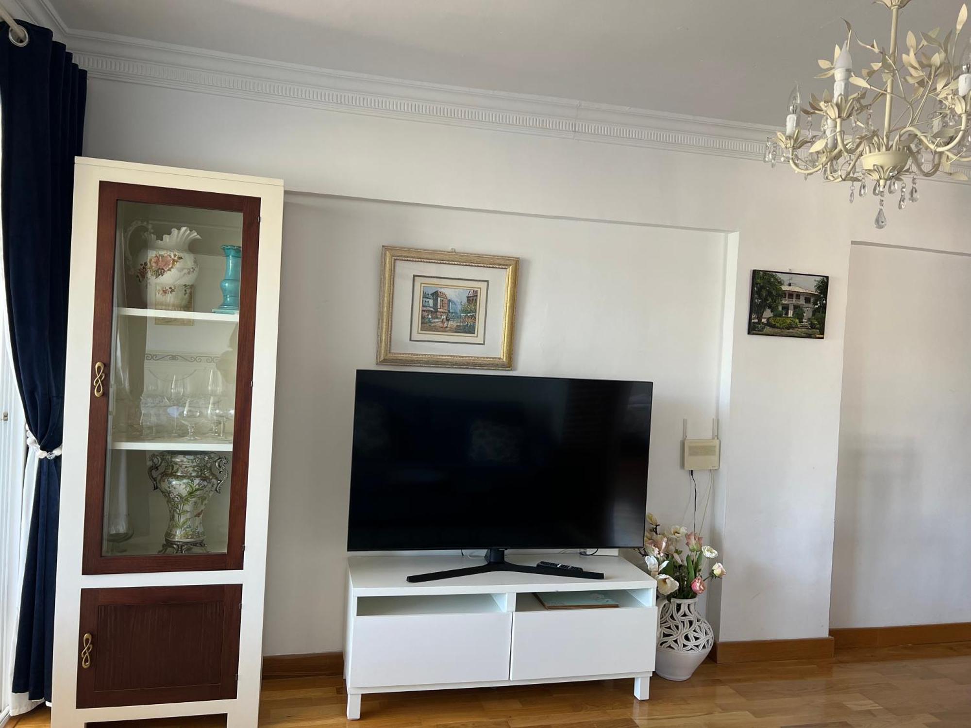 Cosy With Seaviews, Pool Close To Beach. Apartment